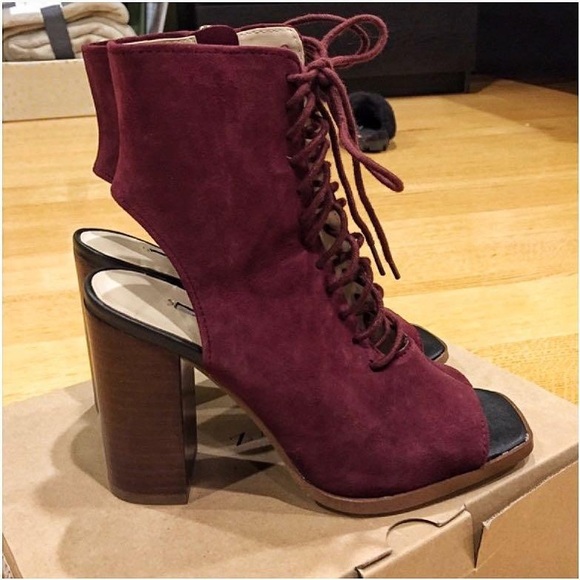 Zara Laceup Open Toe Sandals - Picture 5 of 5